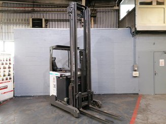 Schubmaststapler UniCarriers COMPACT UND140 - 6