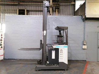 Schubmaststapler UniCarriers COMPACT UND140 - 2