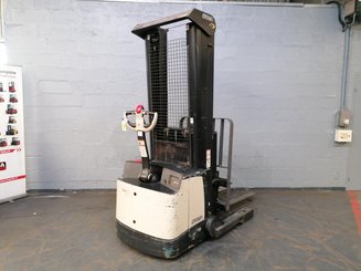 Mitgänger-Spreizenstapler Crown SHR5520-1.1