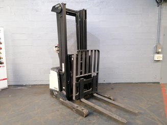 Mitgänger-Spreizenstapler Crown SHR5520-1.1