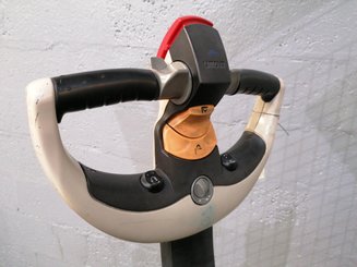 Mitgänger-Spreizenstapler Crown SHR5520-1.1