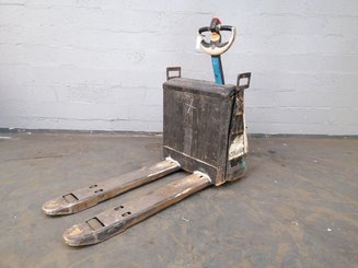 Niederhubwagen mit Deichsel Crown WP2315 - 1
