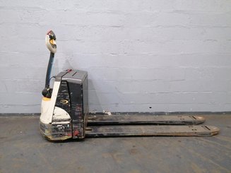 Niederhubwagen mit Deichsel Crown WP3020 - 5