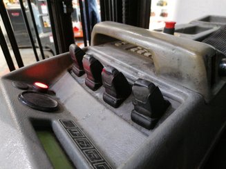 Schubmaststapler Nissan UNS 160 - 8