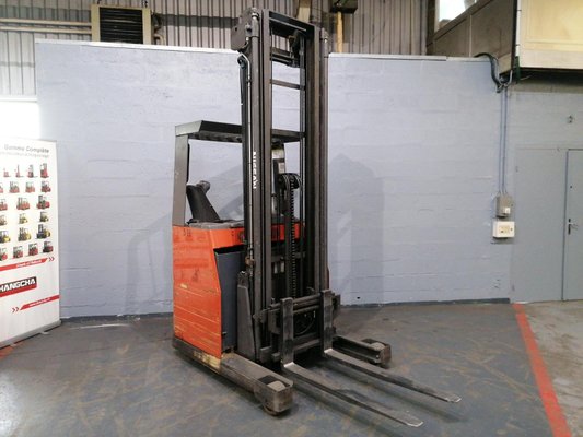 Schubmaststapler Nissan UNS 160 - 1