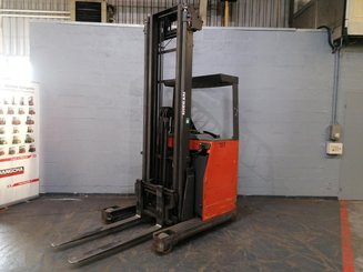 Schubmaststapler Nissan UNS 160 - 5