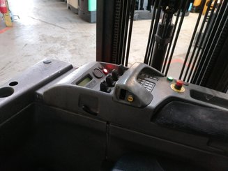 Schubmaststapler Nissan UNS 160 - 7