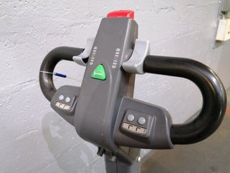Niederhubwagen mit Deichsel OMG 330K - 8