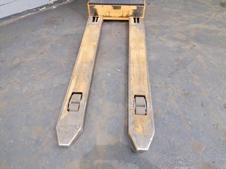 Niederhubwagen mit Deichsel OMG 330K - 7