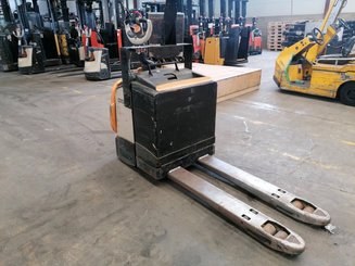 Niederhubwagen Fahrerstand Crown WT3040 - 1