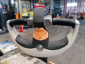 Niederhubwagen Fahrerstand Crown WT3040 - 5