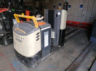 Niederhub-Kommissionierer Crown GPC3040 - 1