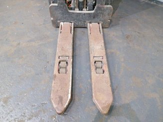 Hochhubwagen mit Deichsel Fenwick L16AP - 2