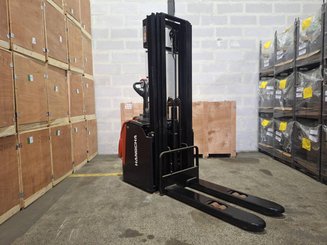 Gabelhochhubwagen mit klappbarer Plattform Hangcha CDD16-AZ3S