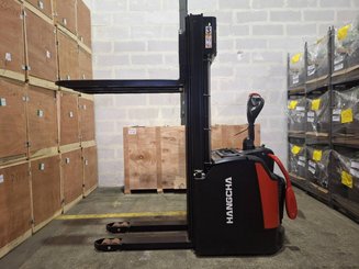 Gabelhochhubwagen mit klappbarer Plattform Hangcha CDD16-AZ3S
