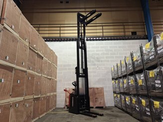 Gabelhochhubwagen mit klappbarer Plattform Hangcha CDD16-AZ3S