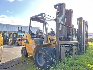 4-Rad Gabelstapler Caterpillar GP40N