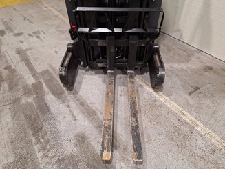 Schubmaststapler Mitsubishi RB14N