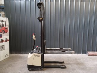 Hochhubwagen mit Deichsel Crown WF3000-1.0FT