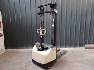 Hochhubwagen mit Deichsel Crown WF3000-1.0FT