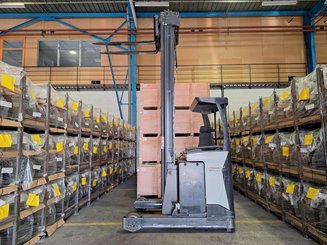 Schubmaststapler UniCarriers UHD-200-DTFVXF-955