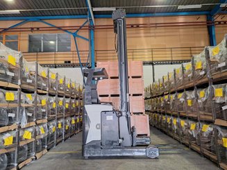 Schubmaststapler UniCarriers UHD-200-DTFVXF-955