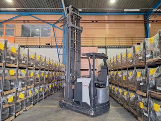 Schubmaststapler UniCarriers UHD-200-DTFVXF-955