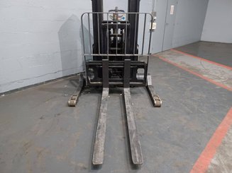 Mitgänger-Spreizenstapler Crown SHR5540-1.6