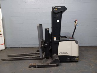 Mitgänger-Spreizenstapler Crown SHR5540-1.6
