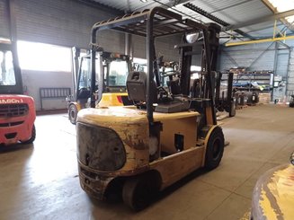 4-Rad Gabelstapler Caterpillar EP35K