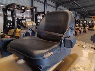 4-Rad Gabelstapler Caterpillar EP35K