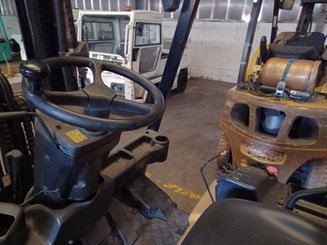 4-Rad Gabelstapler Caterpillar EP35K