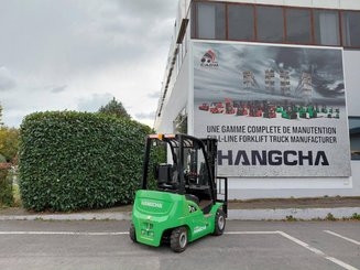 4-Rad Gabelstapler Hangcha XC25i