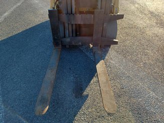 4-Rad Gabelstapler Caterpillar GC45K SWB