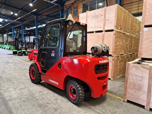 4-Rad Gabelstapler - XF55G