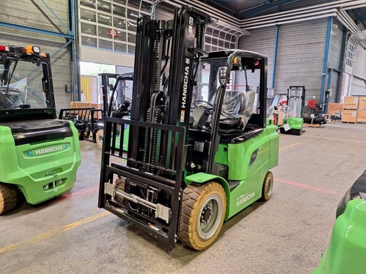 4-Rad Gabelstapler Hangcha AE35-I - 1