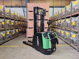 Gabelhochhubwagen mit klappbarer Plattform Hangcha CDD16-AC2S-LI