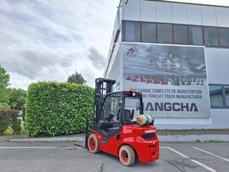 4-Rad Gabelstapler Hangcha XF35G-2