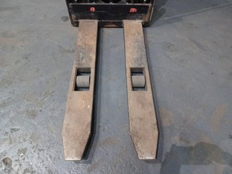Hochhubwagen mit Deichsel Caterpillar NSP12N