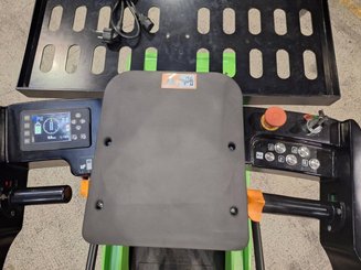 Senkrechtlift Hangcha CJD02-AMC1-M1I