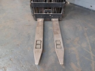 Hochhubwagen Fahrerstand Caterpillar NSR16N
