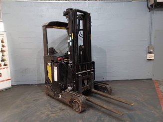 Schubmaststapler Caterpillar NR16N2