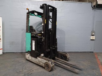 Schubmaststapler Caterpillar NR16N