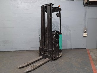 Hochhubwagen Fahrerstand Caterpillar NSR16N