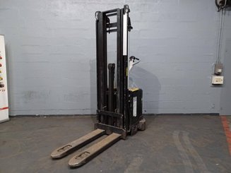 Hochhubwagen mit Deichsel Caterpillar NSV16Ni