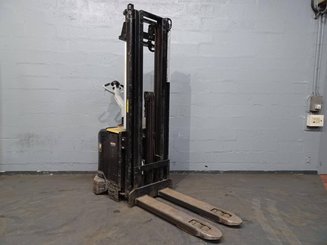Hochhubwagen mit Deichsel Caterpillar NSV16Ni