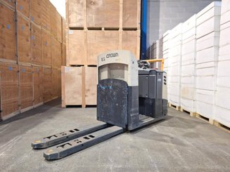 Niederhub-Kommissionierer Crown GPC3020