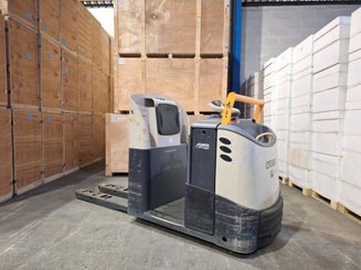 Niederhub-Kommissionierer Crown GPC3020