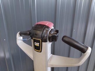 Niederhubwagen mit Deichsel Niederhubwagen mit Deichsel Caterpillar NPP20N2