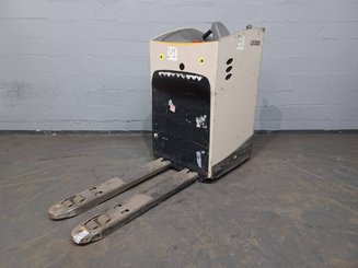 Niederhubwagen Fahrerstand Crown RT4020-2.0